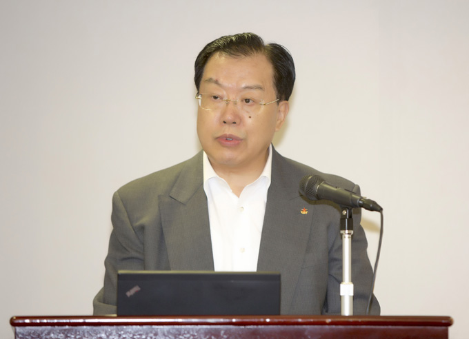 集团召开2014年半年工作会议(图)