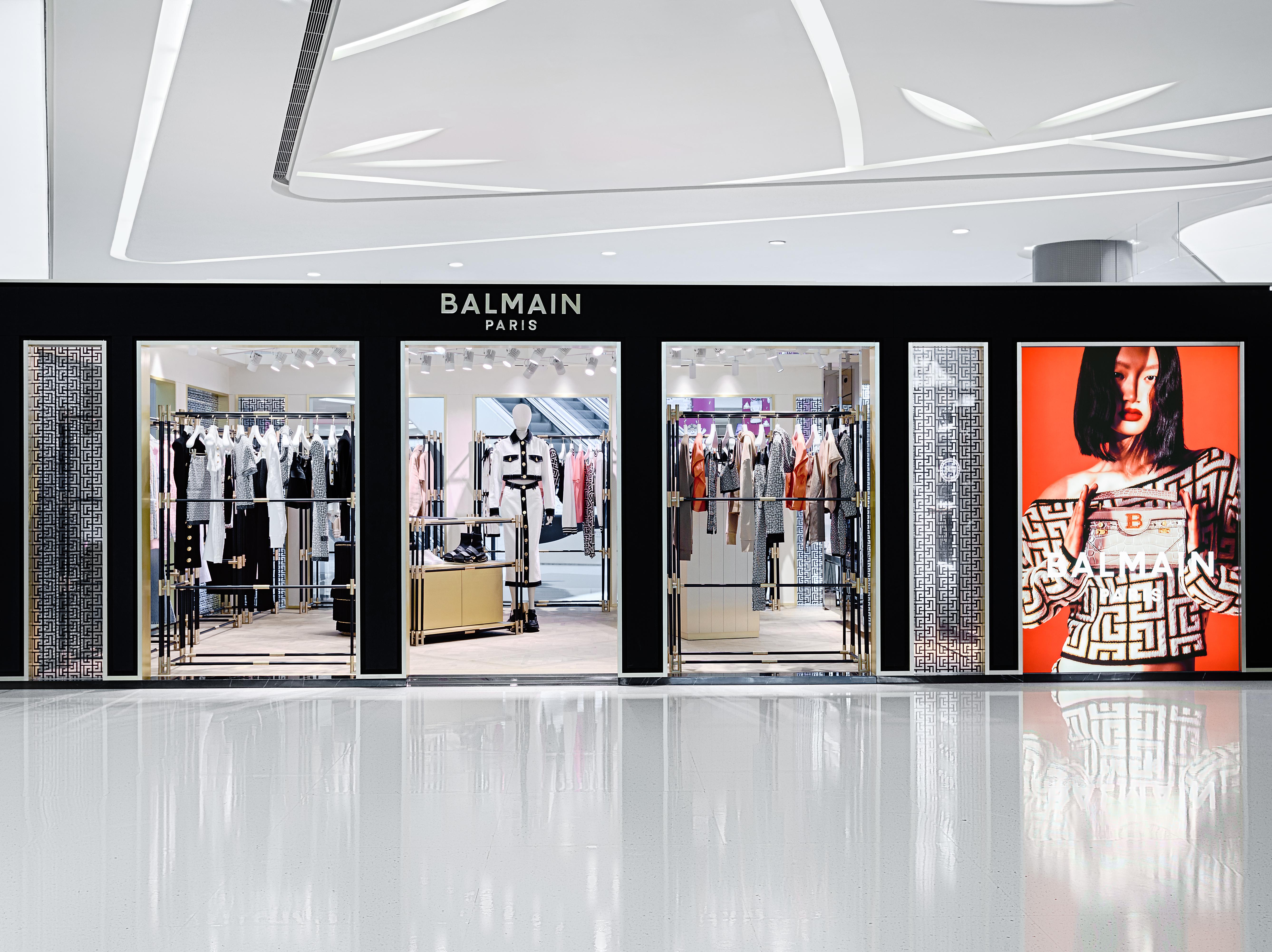中免集团三亚国际免税城Balmain限时快闪店盛大开业